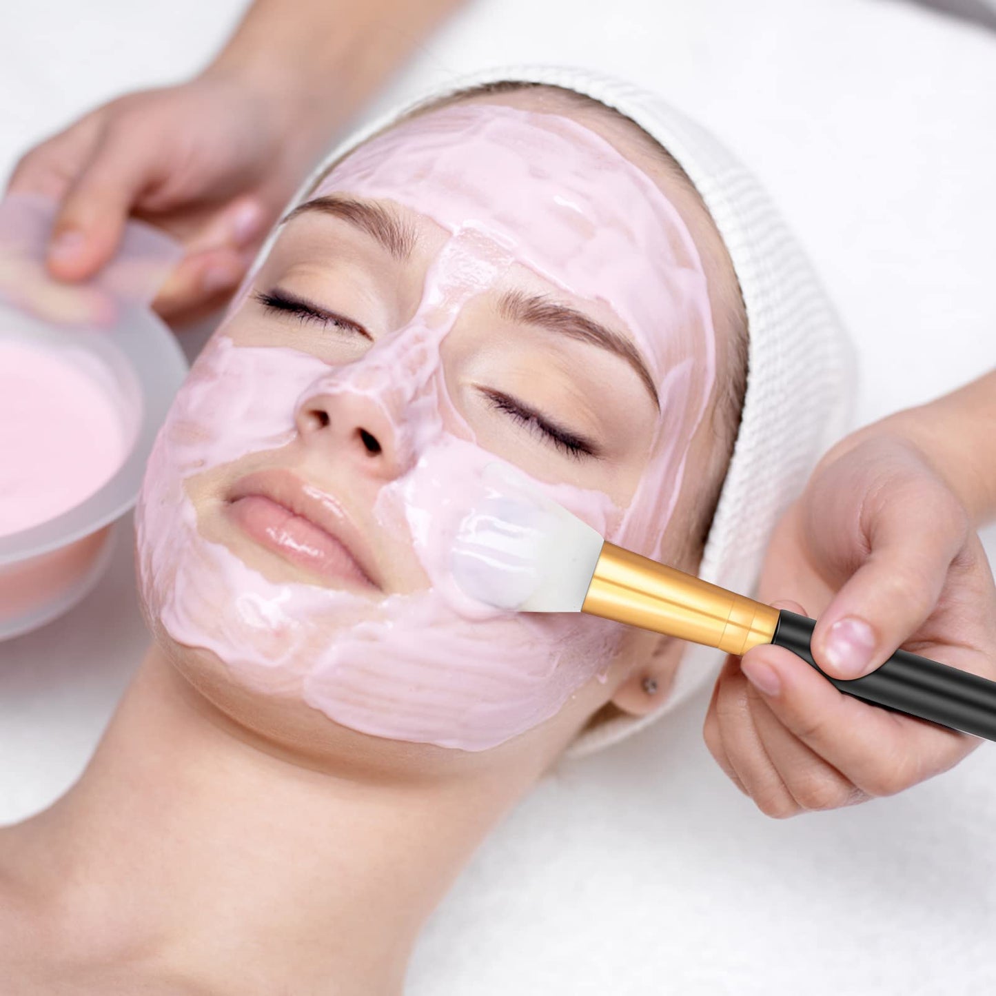 WLLHYF 2 PCS Silicone Face Mask Brushes, Facial Mud Mask Beauty Tool Applicator Brush Soft Hairless Body Lotion Moisturizers Applicator Sector Brush Makeup Tools For Women Girls (Black)