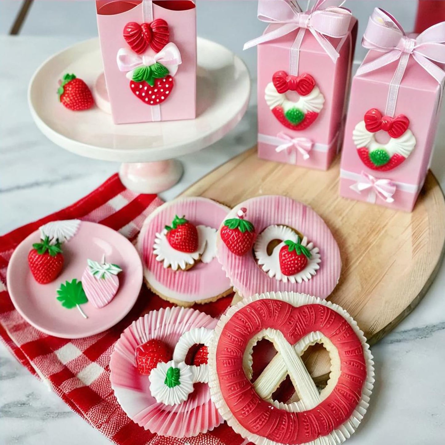 5 Pcs 3D Strawberry Baking Mold DIY Silicone Fruit Fondant Chocolate Mold for Cupcake Shortcake Cake Topper Decoration Candy Jelly Clay