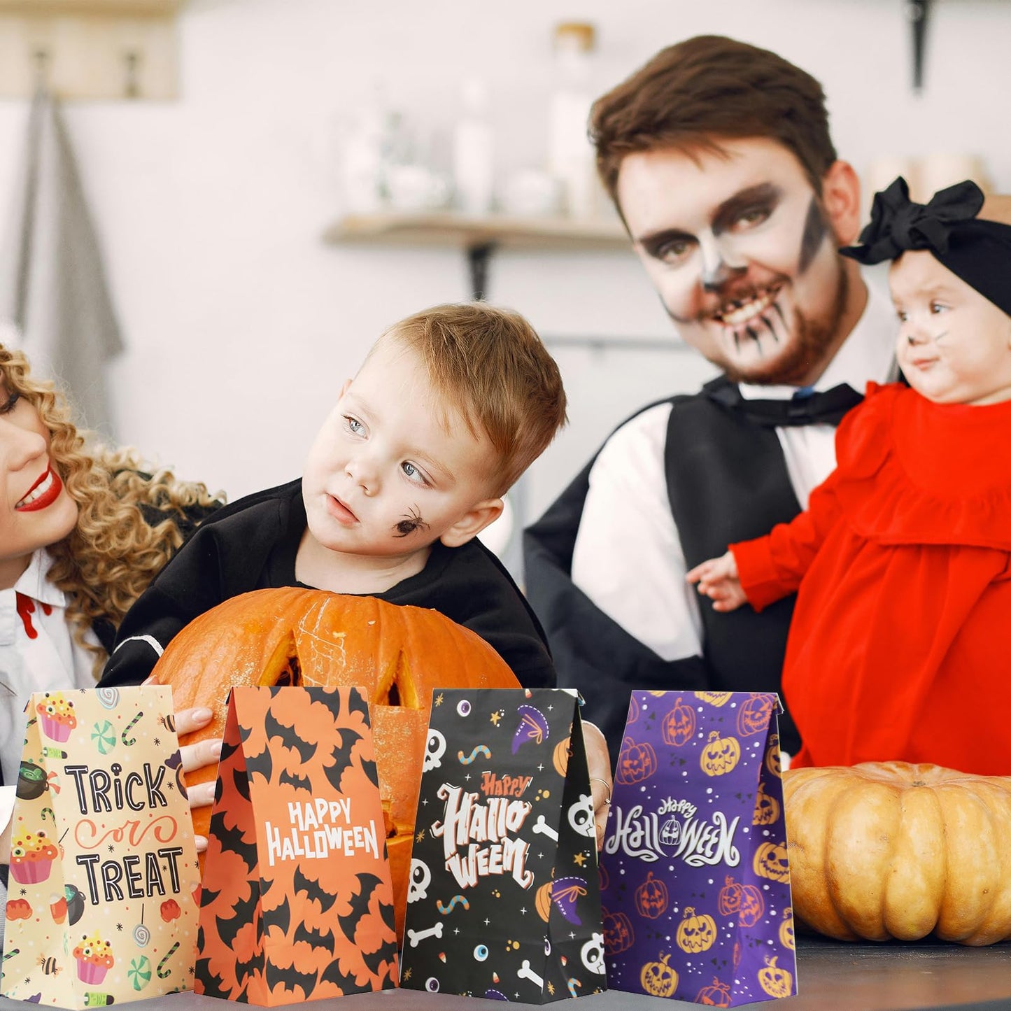 Whiosyrt 24 Pcs Halloween Treat Bags(With 24 Pcs Sealing Stickers) Paper Candy Bag Party Favors, Trick or Treat Goody Gift Treat Bags, Bulk Candy Bag for Party Supplies