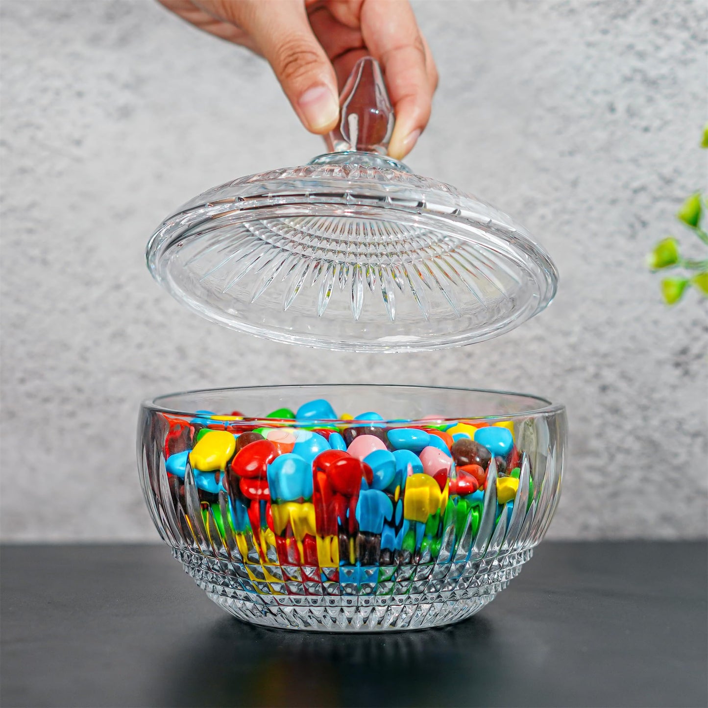 600ml/21oz Large Glass Candy Dish with Lid,Clear Crystal Candy Jar with Lid,Decorative Glass Jar for Buffet, Party, Wedding, Home Decoration,Dishwasher Safe
