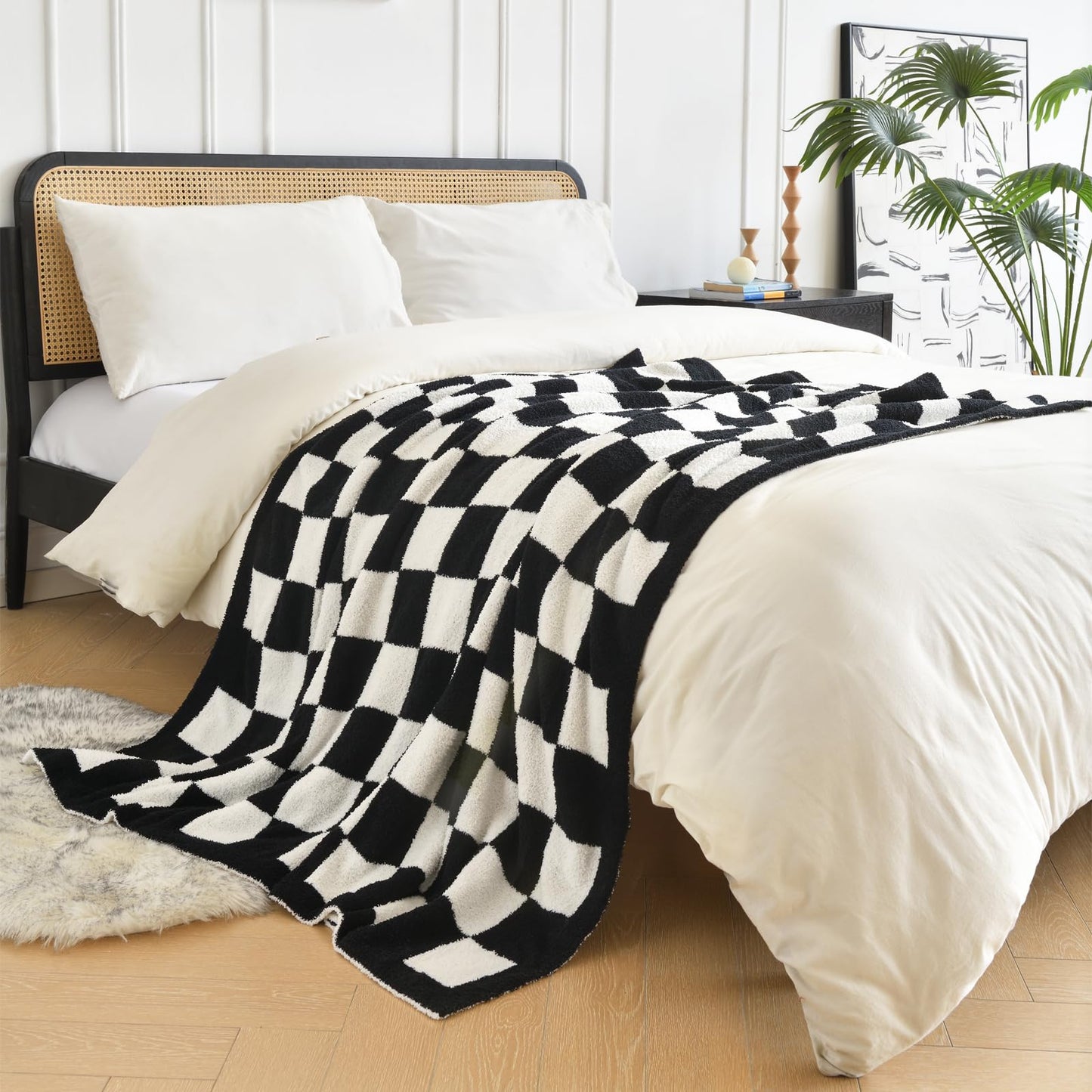 Xiashrk Checkered Throw Blanket for Couch, Checkerboard Blankets for Sofa Bed, Cozy Checkered Decorative Travel Blanket for Living Room Camping (Black, Twin 60"x80")