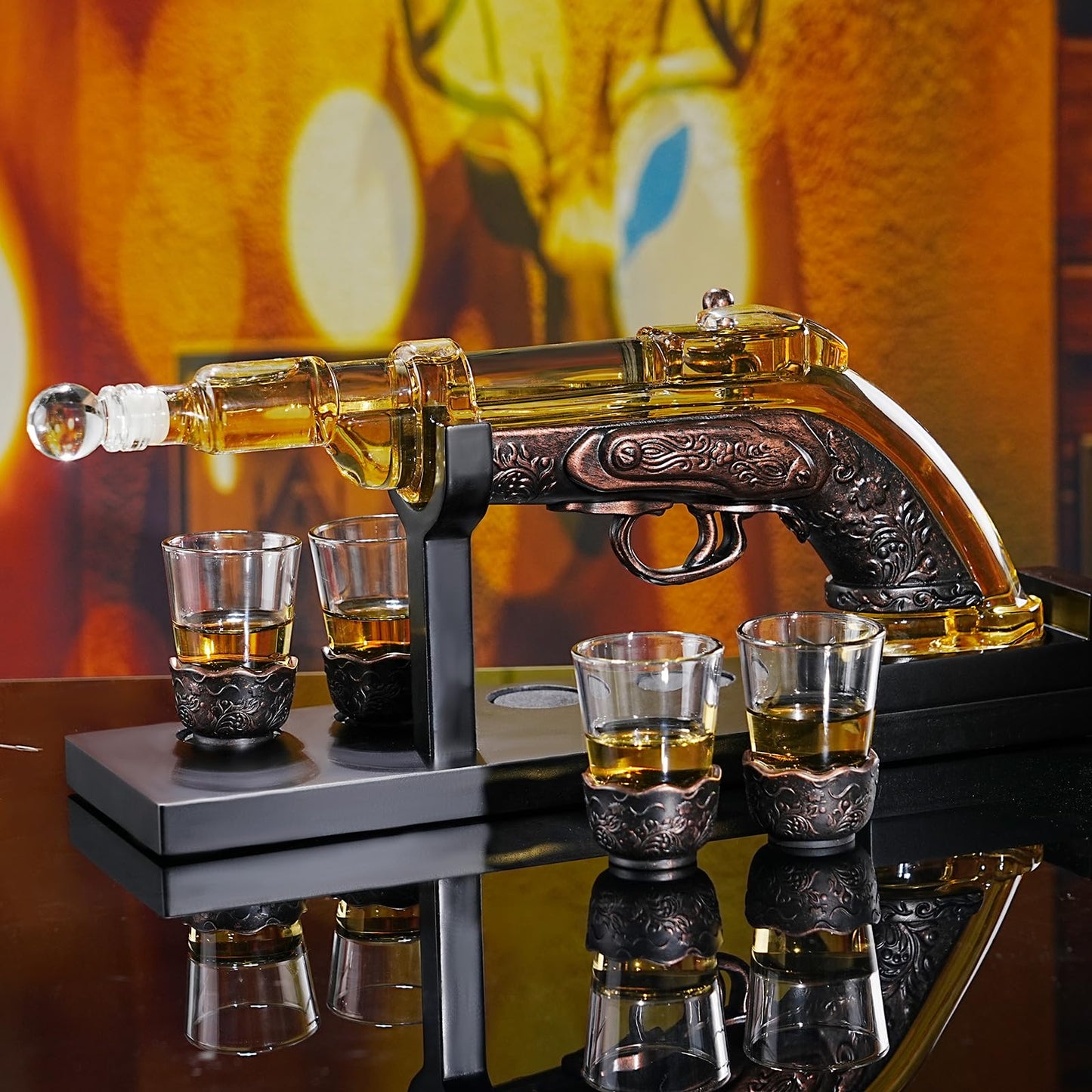 VYLPM Gun Whisky Decanter Set with 4 Shot Glasses,Cool,Unique Gifts for Men Dad Boyfriends,Liquor Gun Decanter Set A Great Addition to Home Bar,Gun Liquor Dispenser Fun Conversation Starter