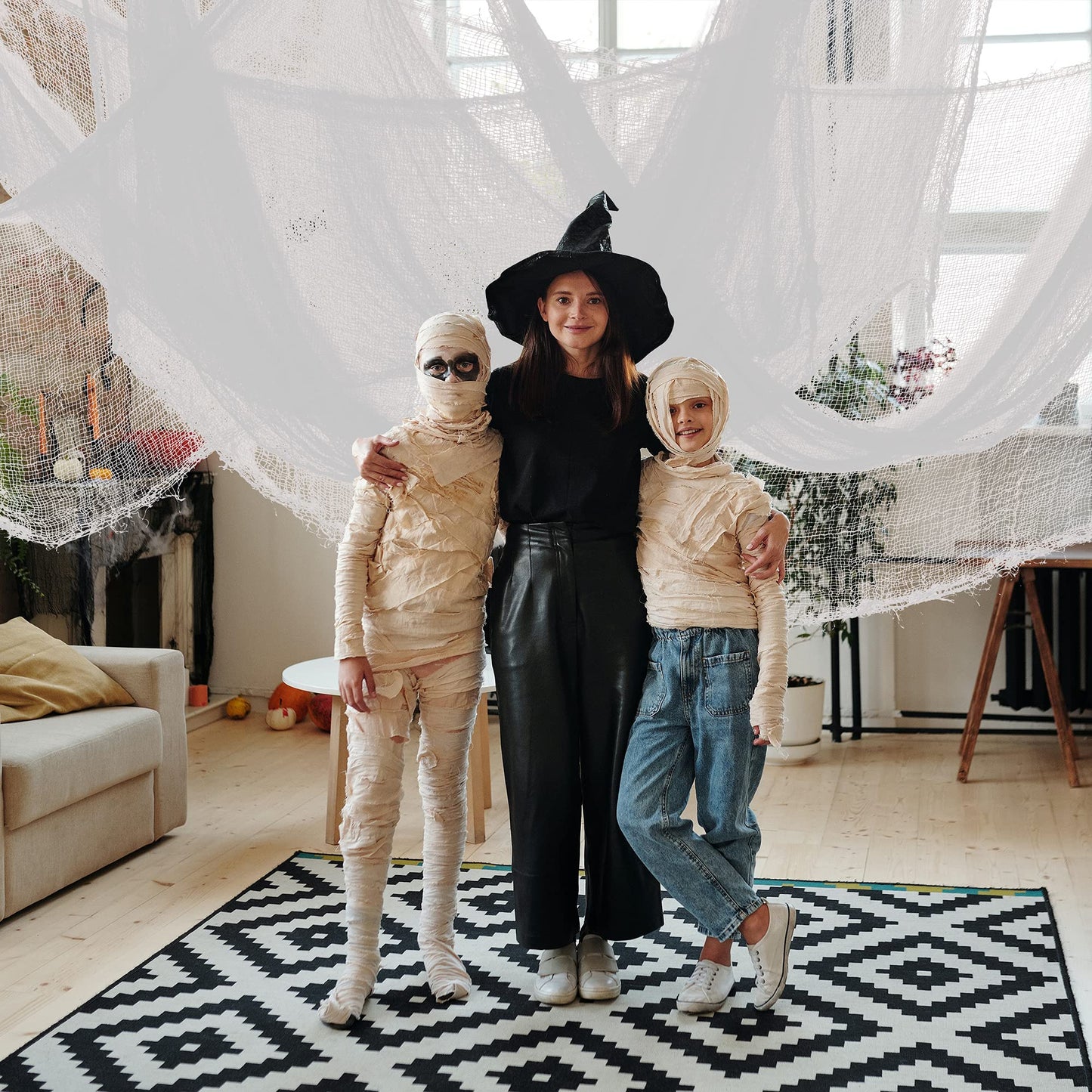 Watayo 500 x 39 Inch Large Size Halloween Spooky Cloth, Halloween White Scary Creepy Cloth, Windows Doorways Cover Gauze for Halloweens Haunted House Party Decor