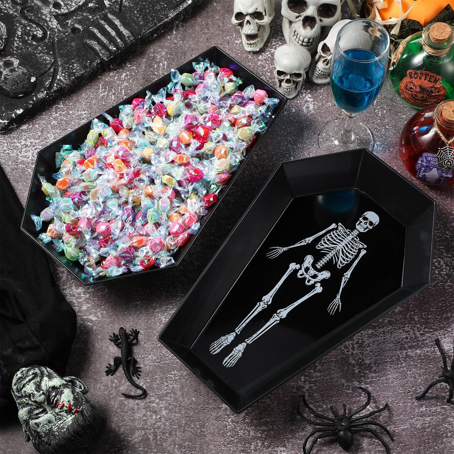 Wiwiqing 2 Pcs Halloween Candy Bowl Plastic Coffin Shaped Serving Tray Spooky Serving Dish Trick or Treat Candy Platter for Halloween Party Food Storage Charcuterie Board Serving Supplies (Skull)