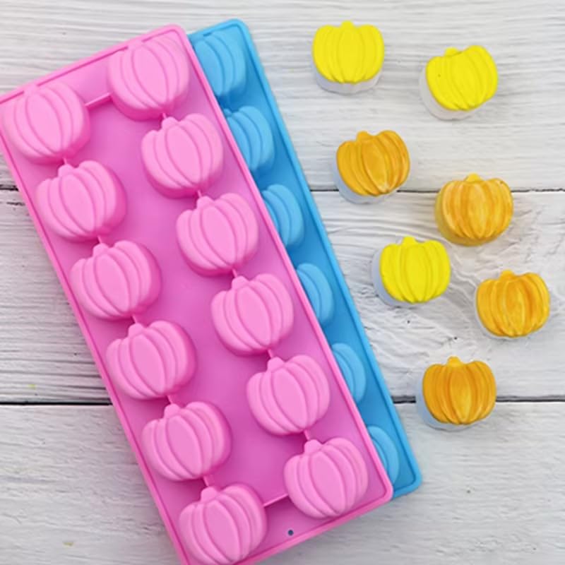 1Pc Slicone Candy Molds Mini Thanksgiving Silicone pumpkin chocolate mold Thanksgiving Maple Leaf Shaped Fall Candy Chocolate Mold for Making Pumpkin Candy, Chocolate, Cake Decoration （Random）