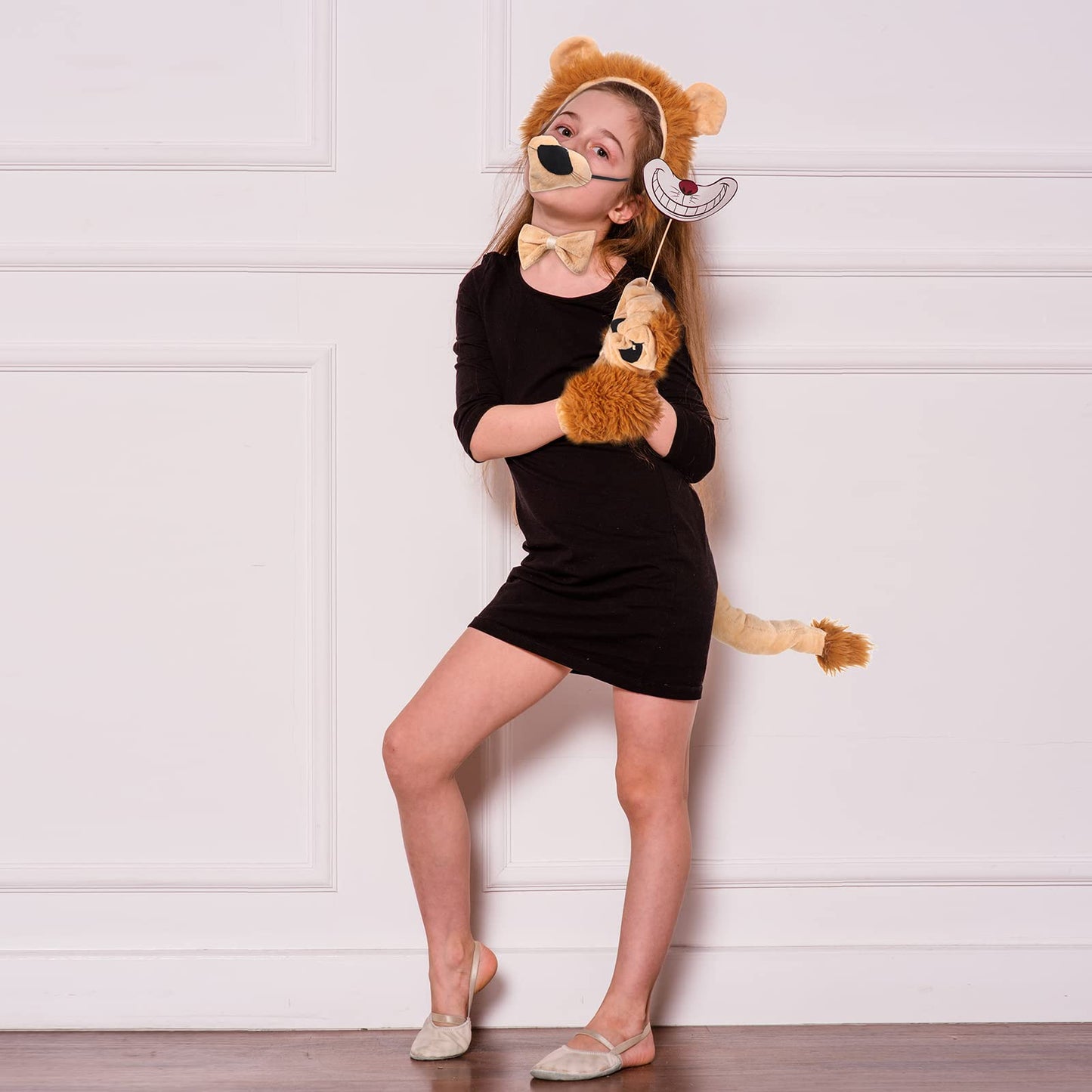 5 Pcs Lion Costume Set Animal Ears Headband Paw Gloves Bow Tie and Tail for Kids Adult Halloween Costume Dress up Party