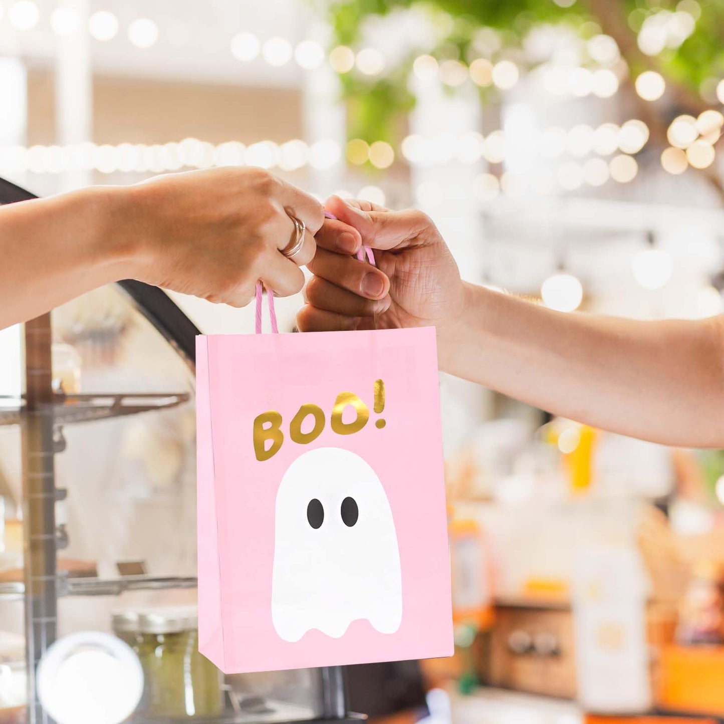 24Pcs Pink Halloween Paper Gift Bags with Handles Cute Ghost Boo Goodie Treat Bags for Halloween Baby Shower Party Trick or Treat Party Supplies