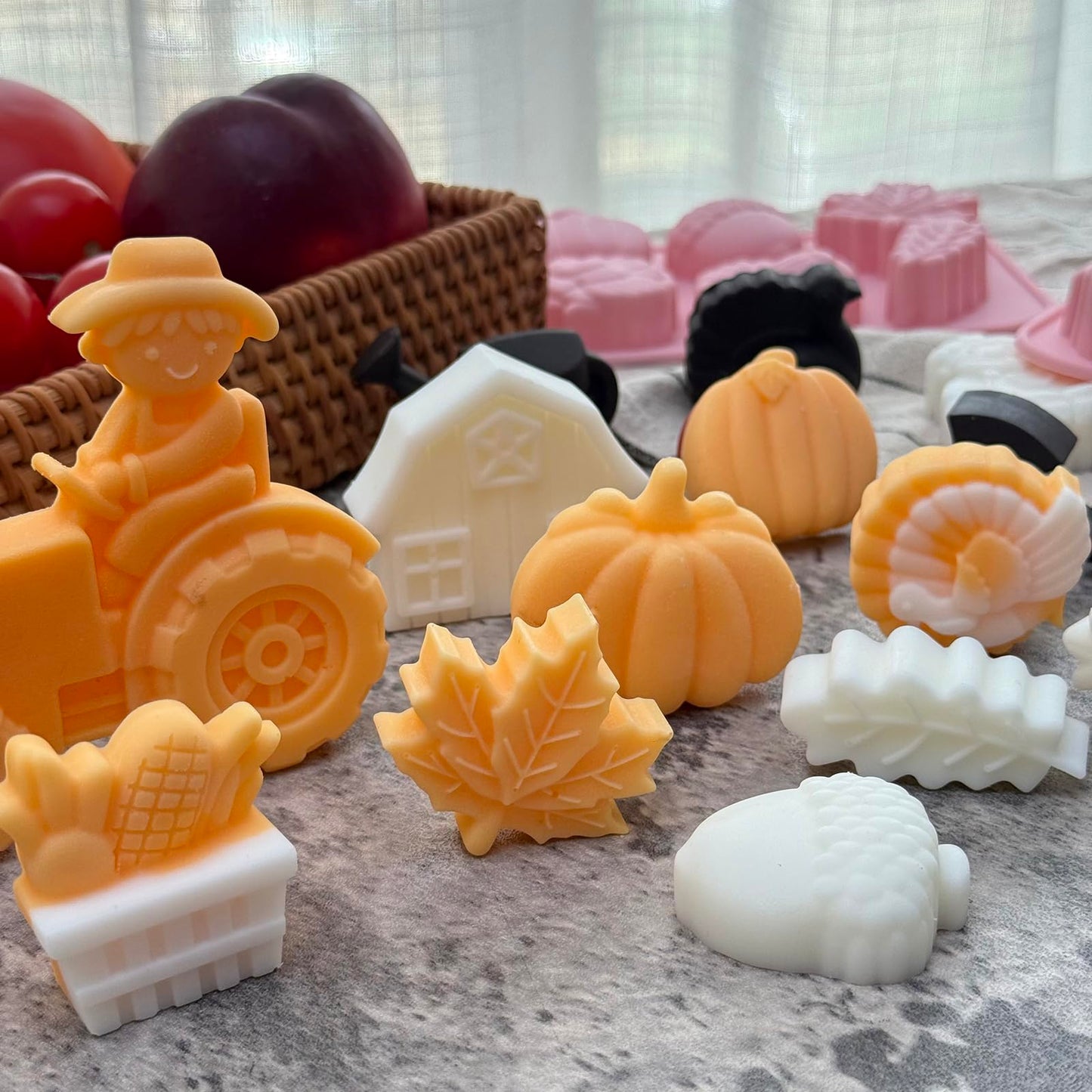 3D Pumpkin Silicone Mold Fall Silicone Chocolate Mold Halloween Thanksgiving Candy Molds Autumn Maple Leaf Acorn shape Cake Pan for Cake Cupcake Toppers Resin Candle Soap Making