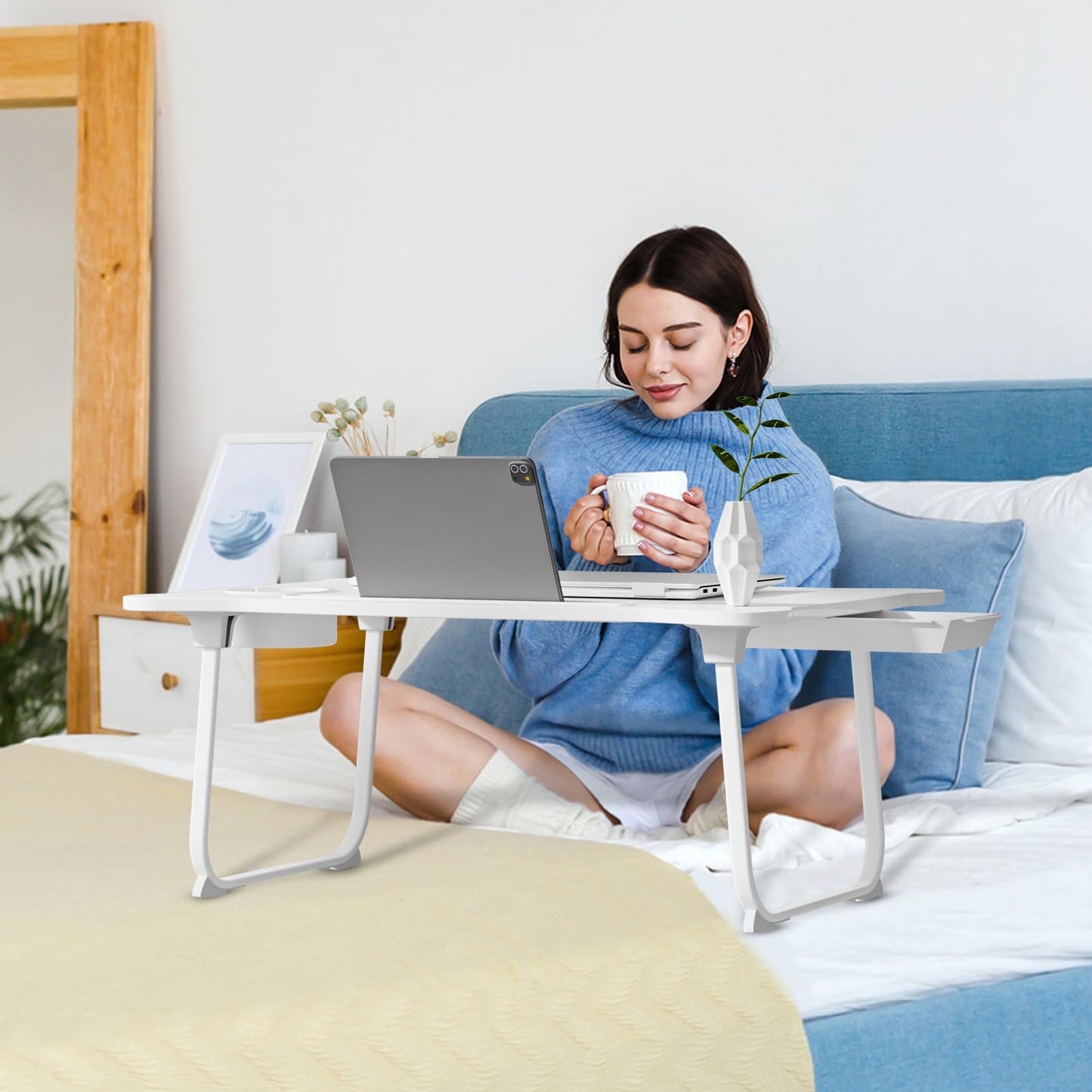 Washranp Laptop Desk for Bed Lap Bed Table Folding Couch Laptop Lap Desk with Storage Drawer, Cup Holder & Tablet Slot Foldable Breakfast Tray Portable for Reading Writing, Sofa & Floor White