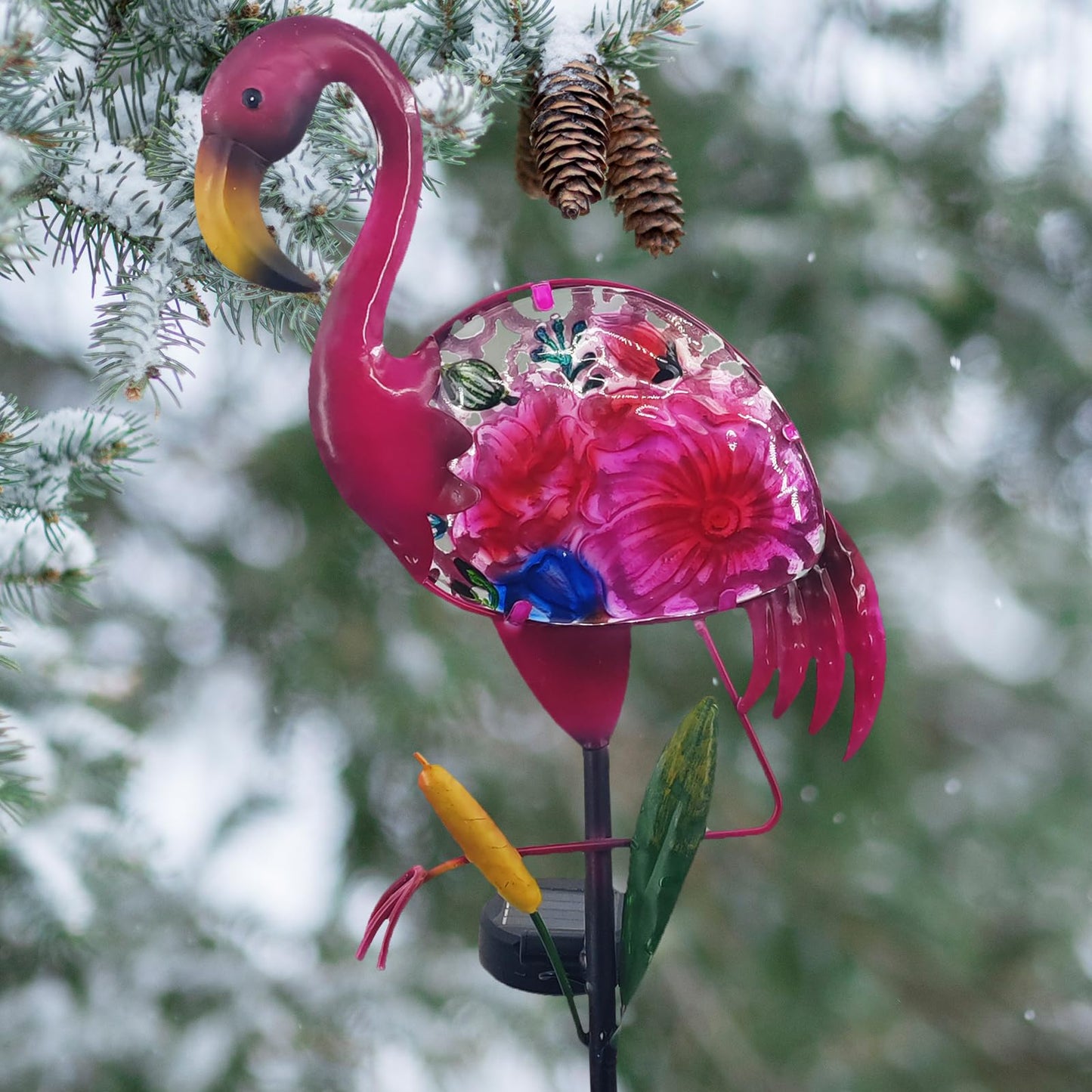 WUFEILY Solar Garden Lights, Glass & Metal Flamingo Solar Garden Decor Solar Pathway Lights Solar Garden Stakes Decorative Yard Art Yard Decor Waterproof for Patio Lawn Courtyard