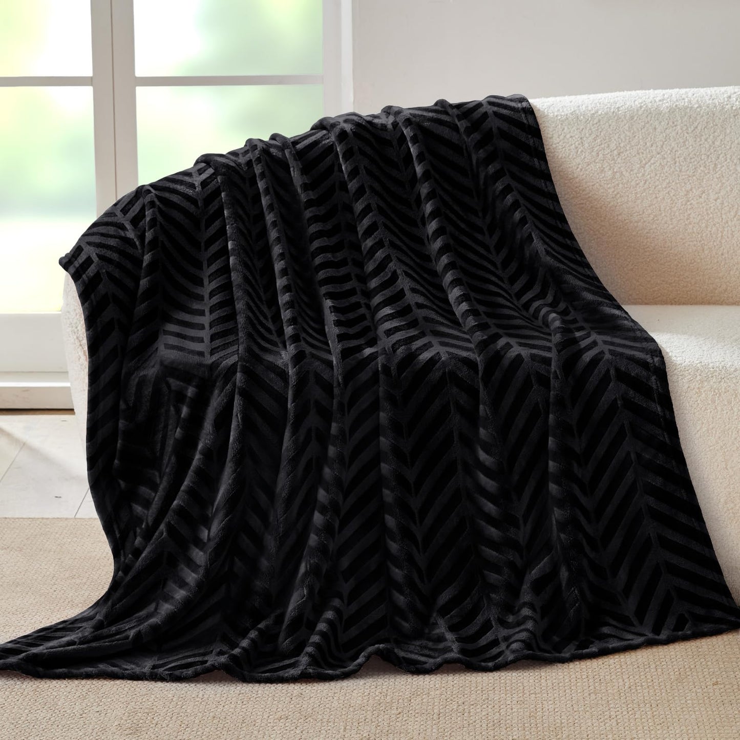 Whale Flotilla Flannel Fleece Throw Blanket for Couch Sofa Bed, Lightweight Breathable Soft Throws Plush Fluffy Chevron Design Decorative Blankets for All Season, 50x60 Inch, Black