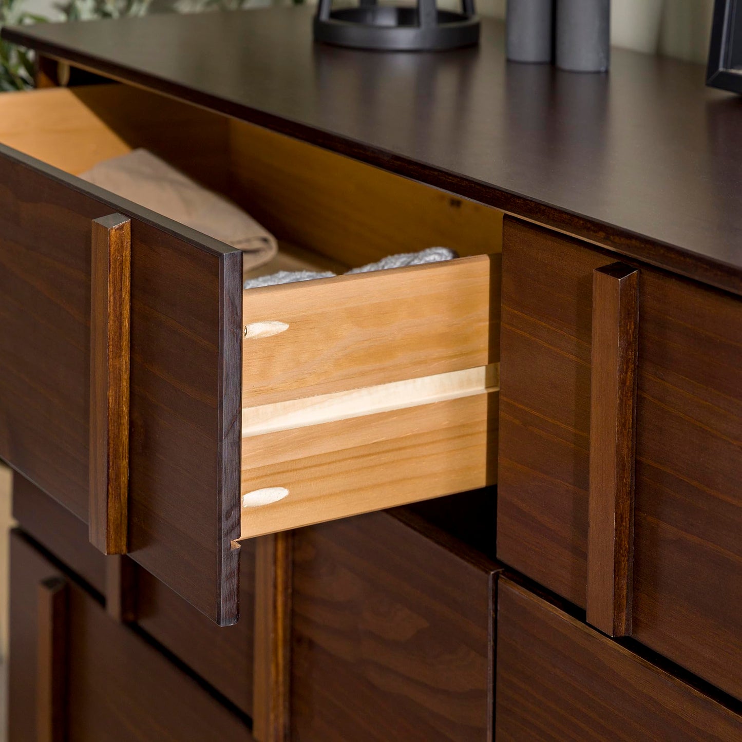 Walker Edison Contemporary Detailed 6-Drawer Solid Wood Dresser, 60 Inch, Walnut