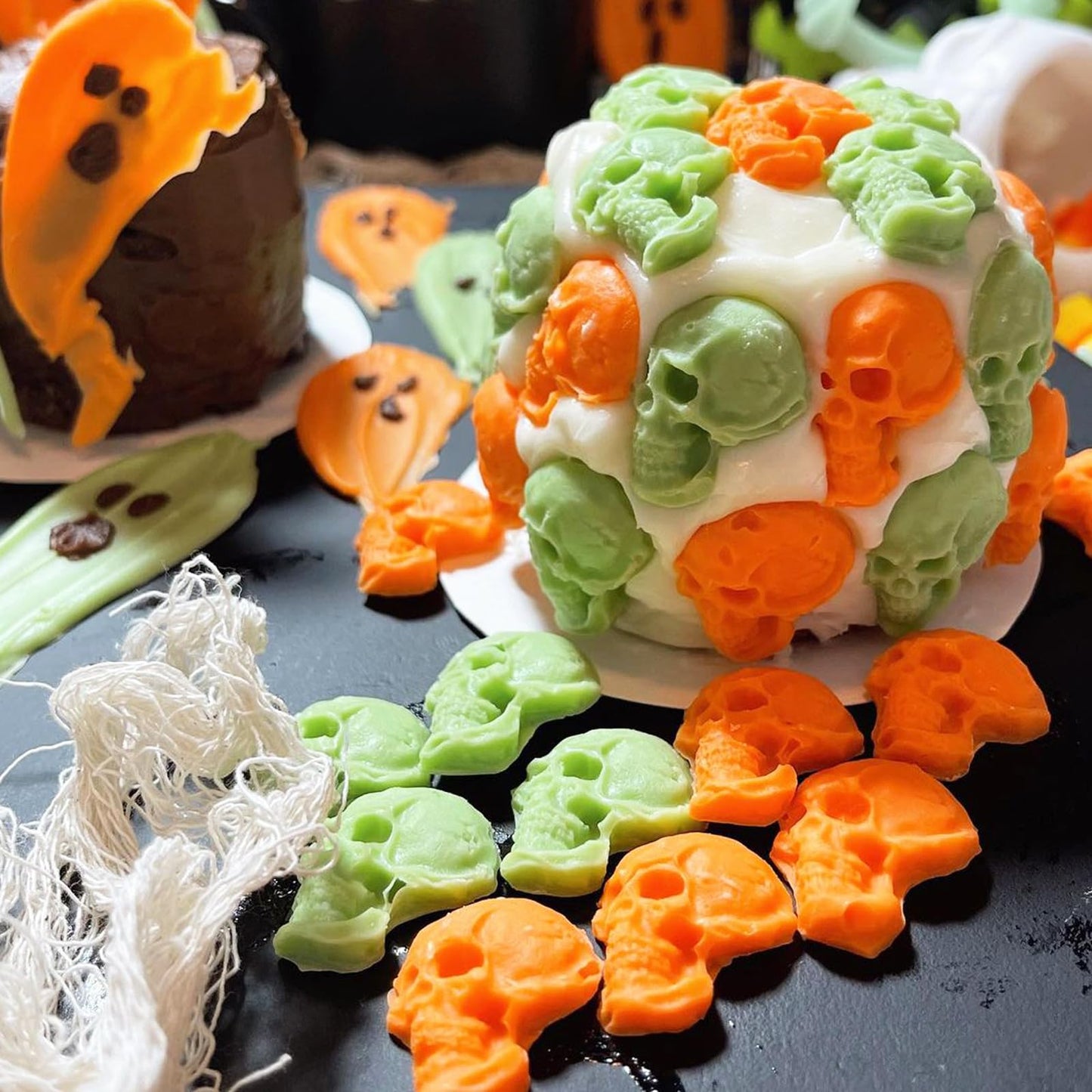 3D Skeleton Skull Halloween Silicone Fondant Molds 3 Pcs, Halloween Party Chocolate Candy Clay Moulds for for Cake Decoration Sugar Cupcake Topper Cake Pop Popsicle Polymer Clay Crafts