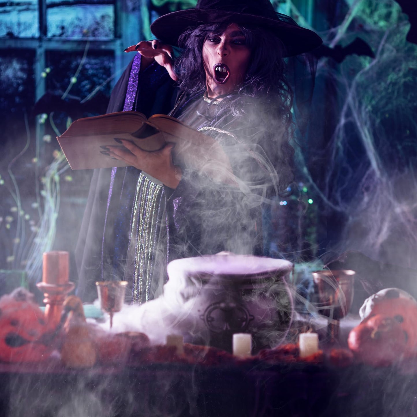 Wettarn Halloween Cauldron Decorations 8" Witch Plastic Smoking Cauldron Bowl with Handle Mist Maker Fogger 12 LED Lights Fog Machine Atomizer Large Smoking Pot Punch Bowl for Indoor Outdoor Parties