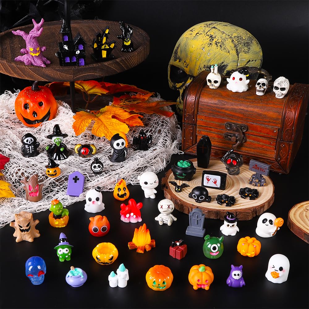 50pcs Halloween Mini Resin Figures 50 Styles Tiny Resin Figurines Little Small Figures to Hide Pumpkin Ghost Skull Miniatures Bulk for Halloween Party Favors Bag Fillers Garden Dollhouse Decor