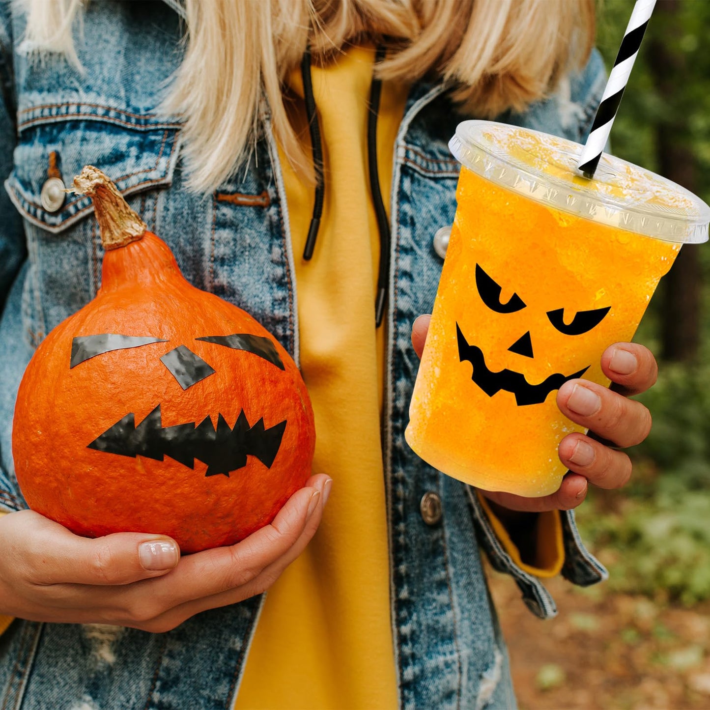 Whaline 60Pcs Halloween Disposable Plastic Cups with Lids and Straws 12oz Jack-O-Lantern Pumpkin Cold Beverage Drinking Cups for Trick or Treat Party Supplies