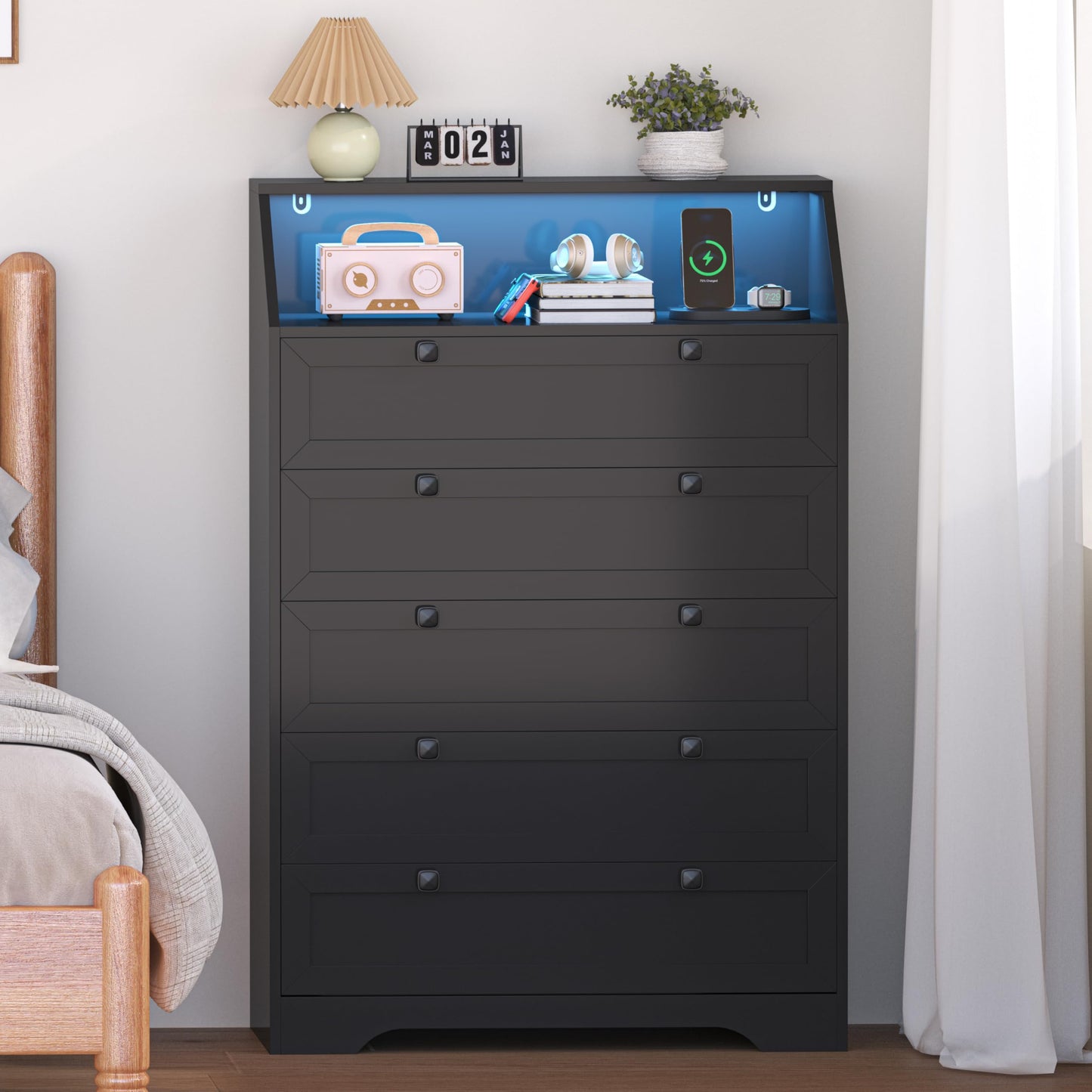 Wodeer Black Dresser Tall 5 Drawer Dresser for Bedroom, Wood Chest of Drawers with LED Lights, Charging Station, Metal Handles, Modern Storage Cabinet and Organizer Drawers for Living Room, Hallway