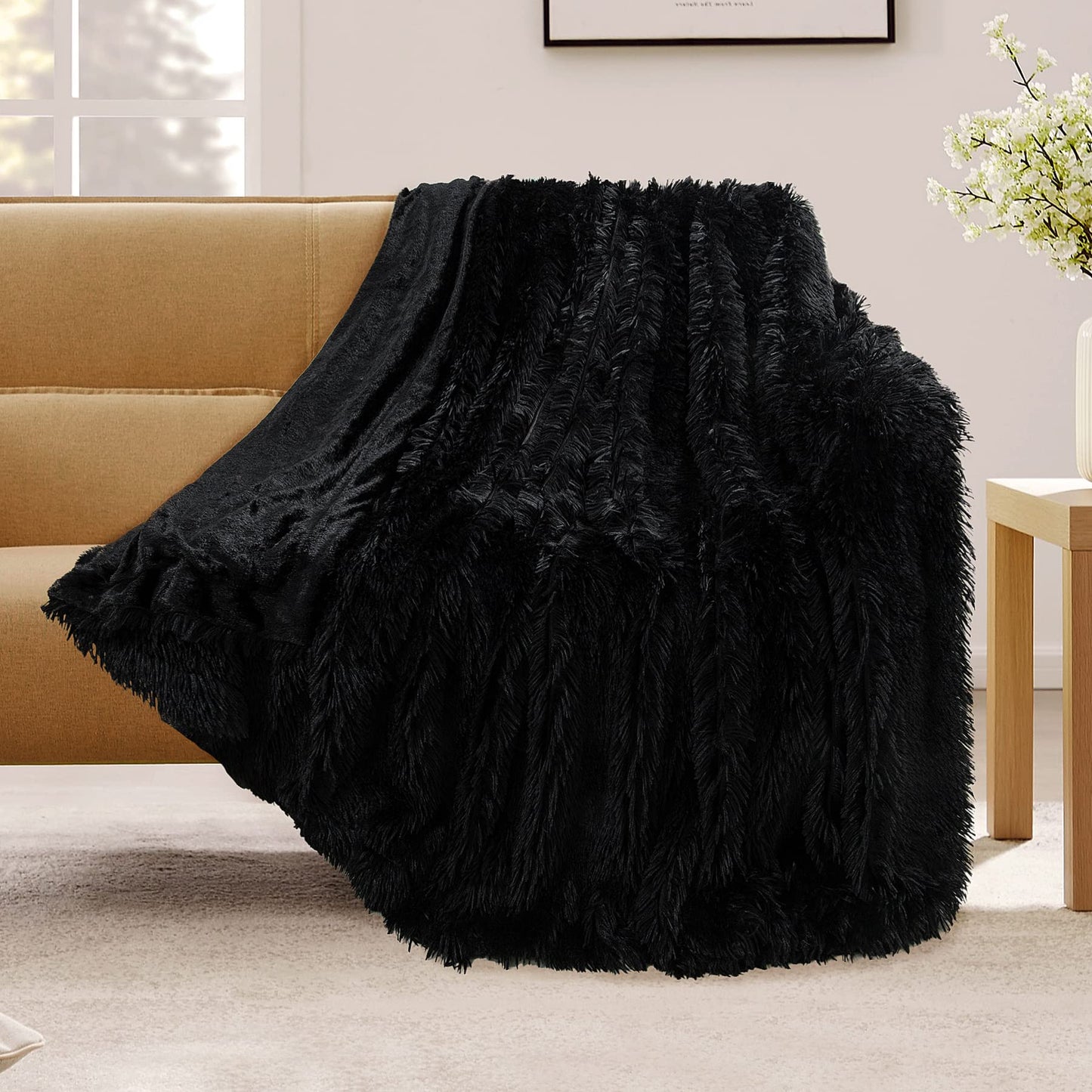 XYYZYZ Super Fluffy Throw Blanket, Faux Fur Fuzzy Blanket for Couch Sofa Bed, 50x60 Inches, Black