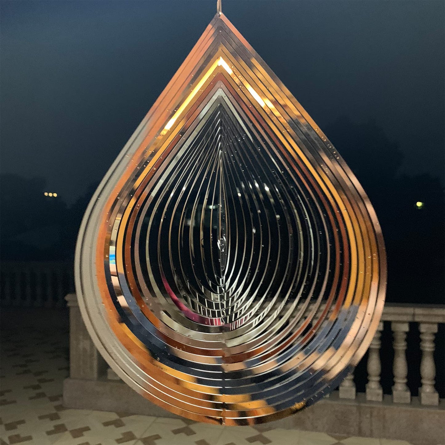 Wind Spinner 3D Water Droplets Shape Highly Reflective Stainless Steel Metal Outdoor Garden Decor,Decorations to Scare Away Yard Birds12in