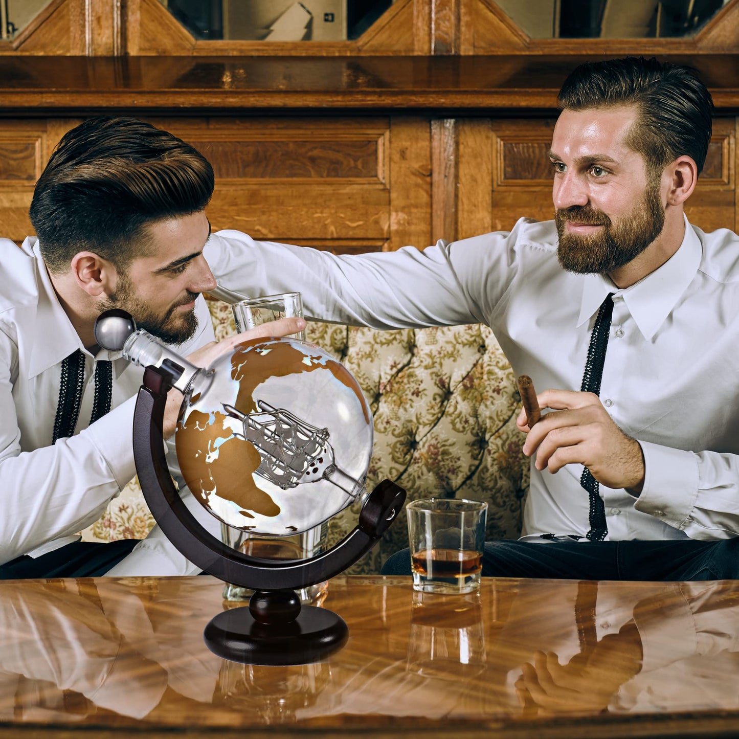 Whiskey Decanter Globe Gift Set - Rich Base Tray - Gold Whiskey Dispenser Airtight Stopper for Wine, Bourbon, Brandy, Juice, Water - Decanter Sets For Men Christmas Gifts for Dad Boyfriend Husband Him