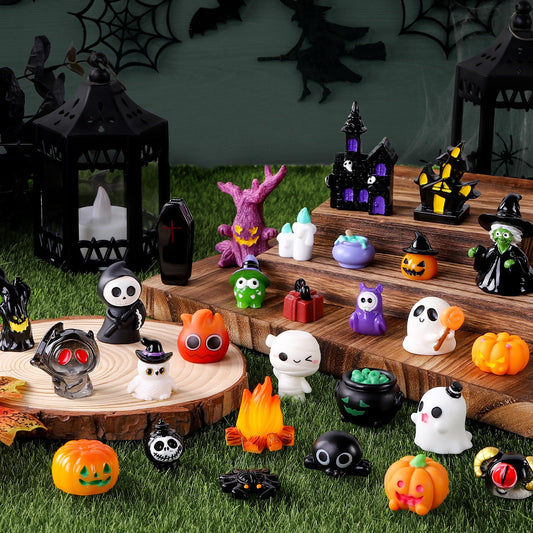 50pcs Halloween Mini Resin Figures 50 Styles Tiny Resin Figurines Little Small Figures to Hide Pumpkin Ghost Skull Miniatures Bulk for Halloween Party Favors Bag Fillers Garden Dollhouse Decor