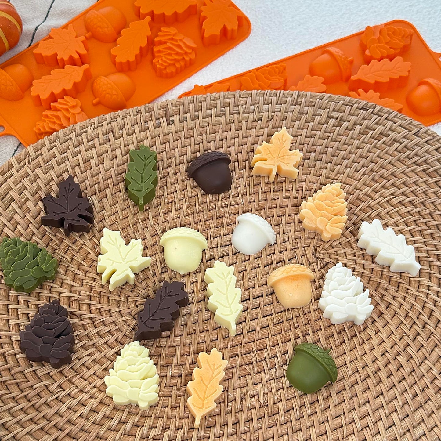 3Pack Fall Chocolate Mold Thanksgiving Silicone Candy Molds Halloween Autumn Harvest Festival Baking Mold Chestnuts, Pine Cones, Maple Leaves Acorn Shape Cake Molds for Cake Cupcake Toppers