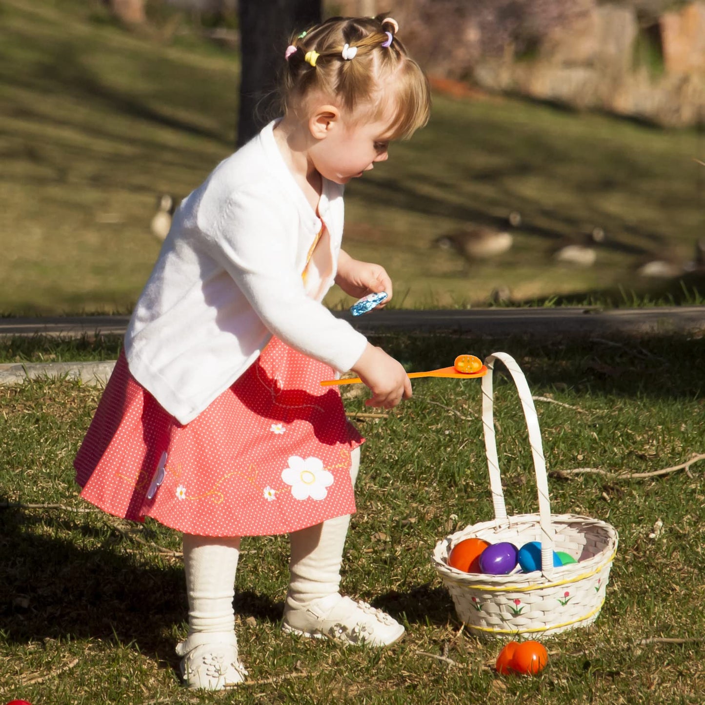 6 Players Easter Egg and Spoon Race Game Set for Kids and Family Activity Lawn Games Easter Party Favor Supplies Outdoor Fun Classroom Activities/ Games