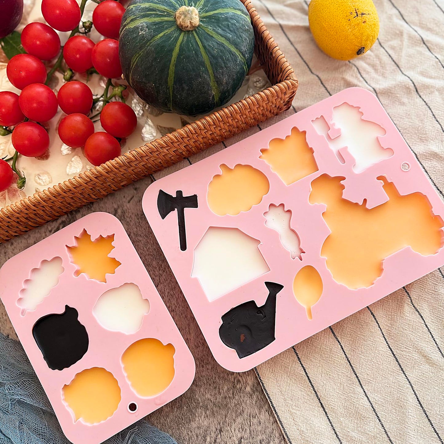 3D Pumpkin Silicone Mold Fall Silicone Chocolate Mold Halloween Thanksgiving Candy Molds Autumn Maple Leaf Acorn shape Cake Pan for Cake Cupcake Toppers Resin Candle Soap Making