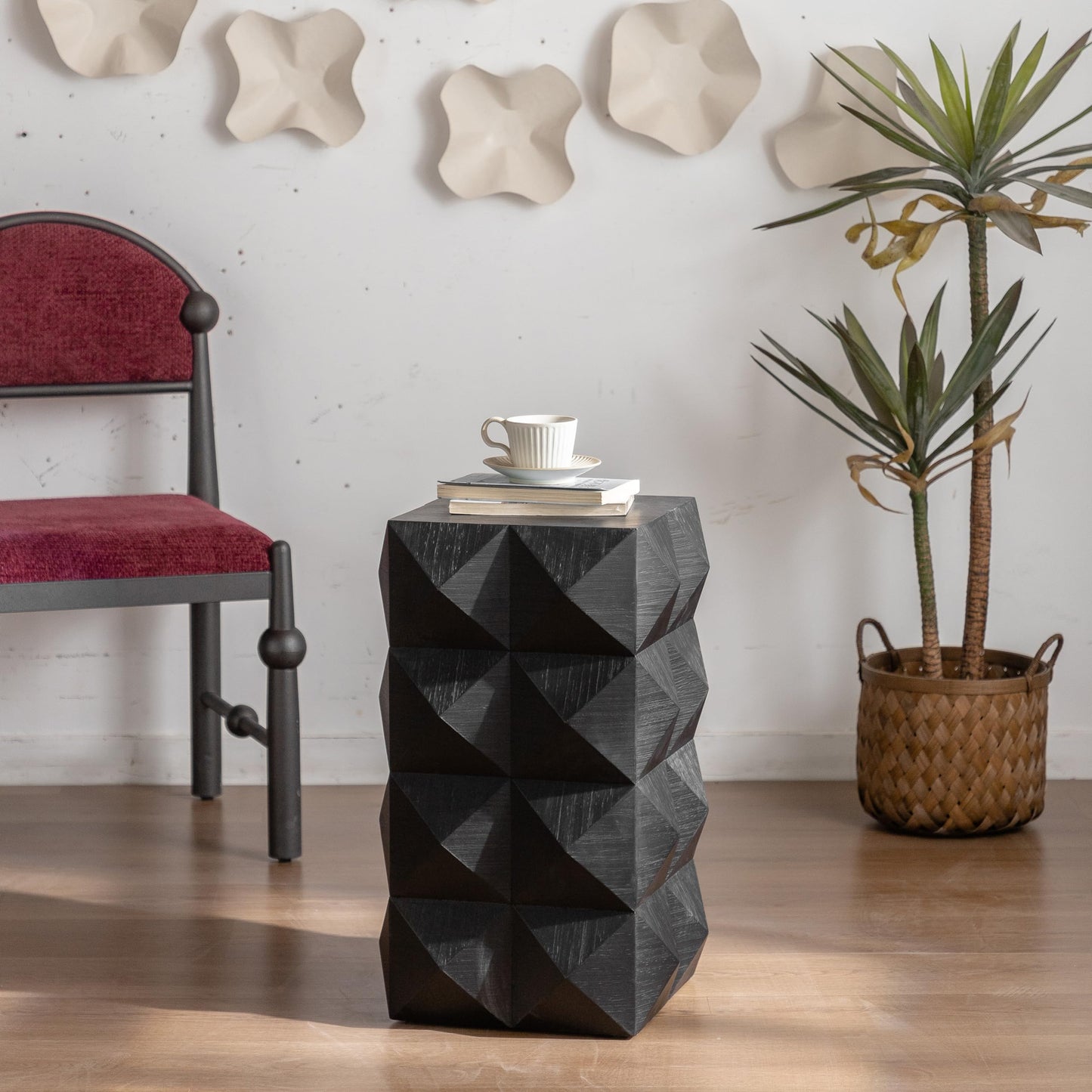 23.62" Modern Boho Side Table, Wooden Three-Dimensional Relief Coffee Table for Apartment bedrooms and Offices Black