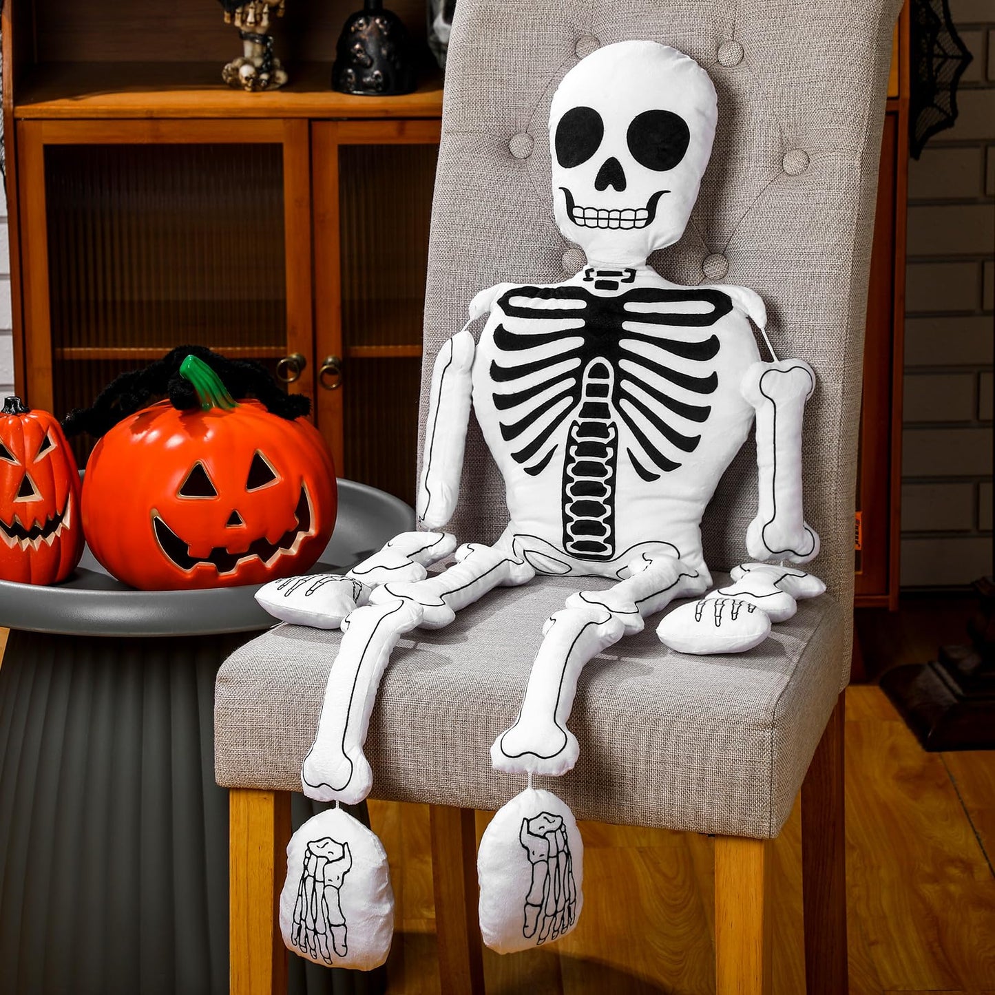 Wonderjune Halloween Skeleton Pillows Realistic Skull Shaped Decorative Gothic Pillow Human-Shaped Plush Stuffed Soft Pillow for Halloween Sofa Bed Home Couch Decor(Classic)