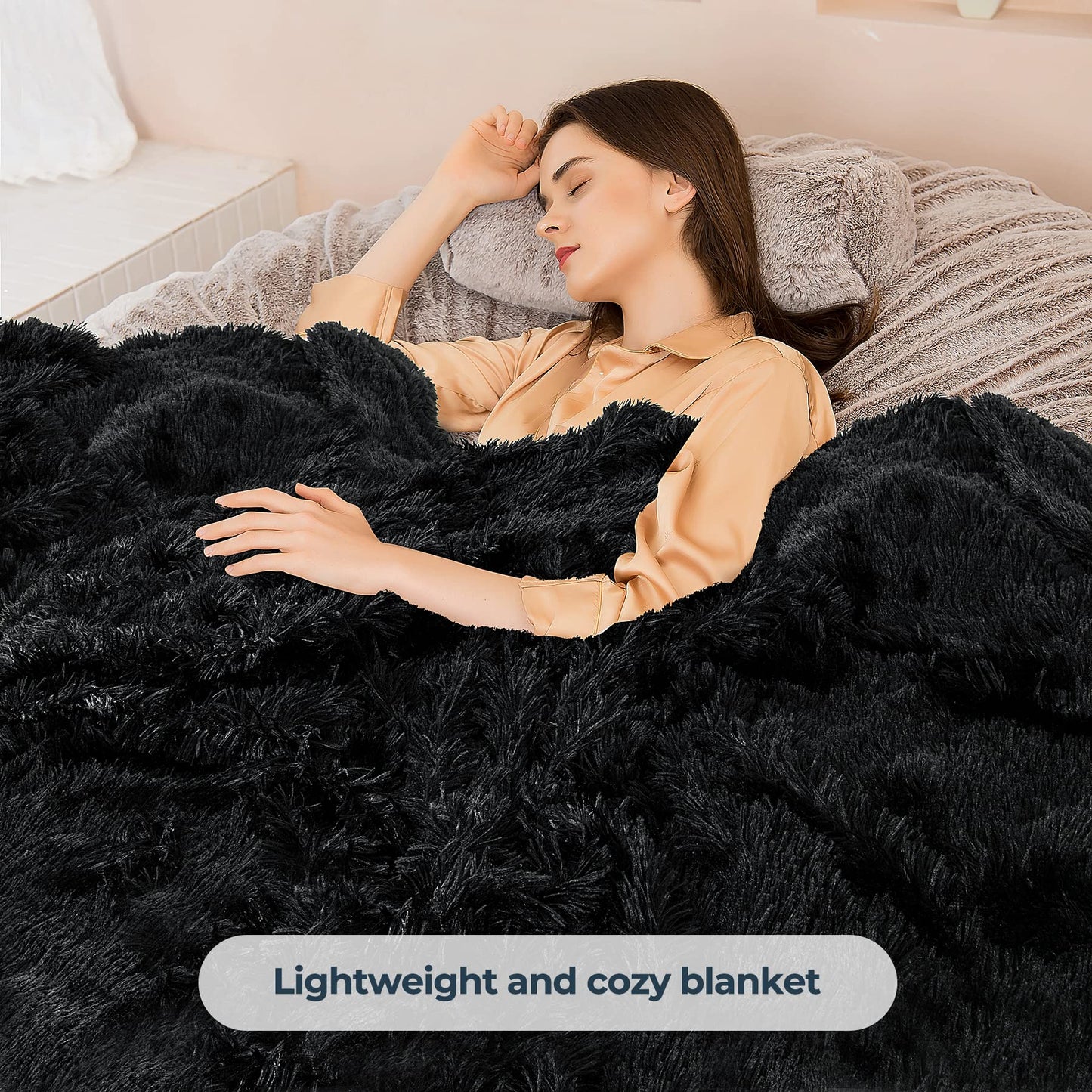 XYYZYZ Super Fluffy Throw Blanket, Faux Fur Fuzzy Blanket for Couch Sofa Bed, 50x60 Inches, Black
